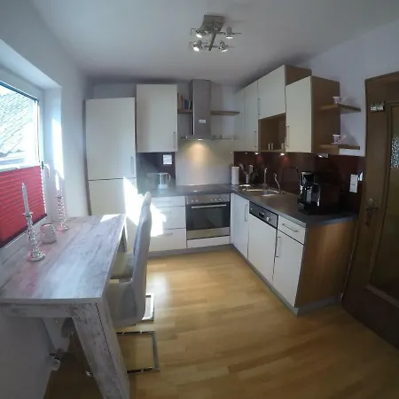 Ferienwohnung Rosalie Аднет